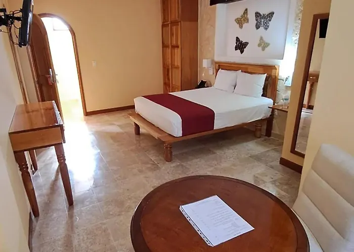 Deluxe King Suite